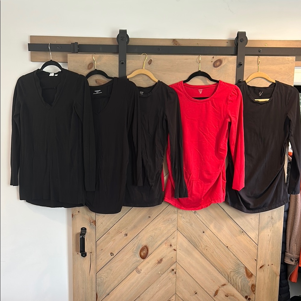 Lot of Women’s Maternity tops Size Small
